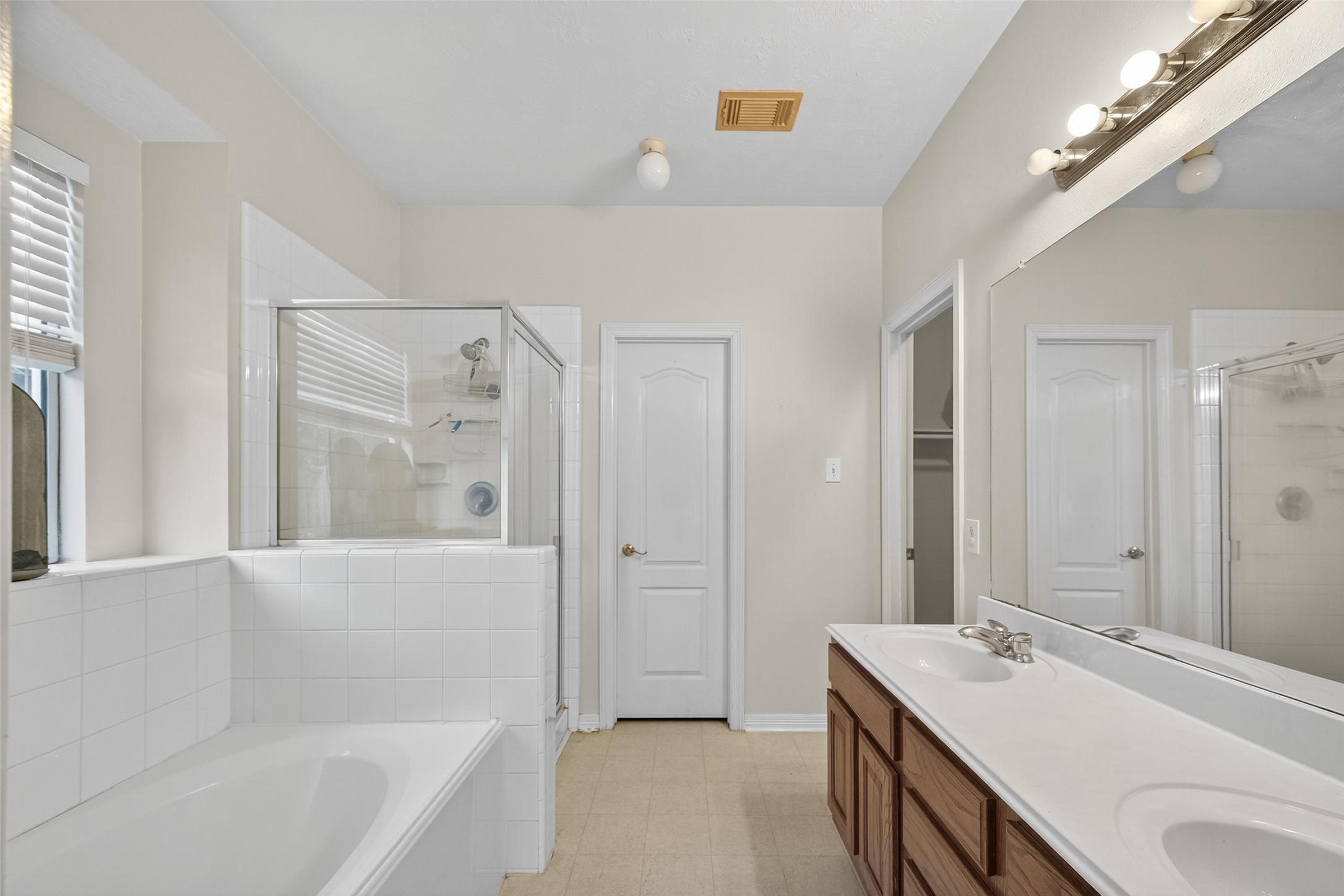 19207 Pinewood Mist Lane Humble, TX 77346 - Photo 14 of 29