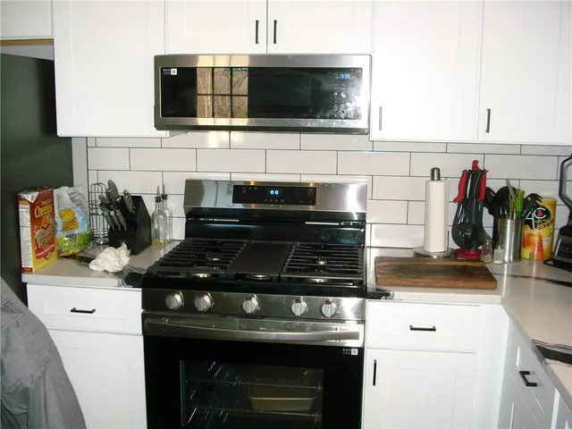 $465,000 | 68 Alfred Street, Warwick, RI 02889