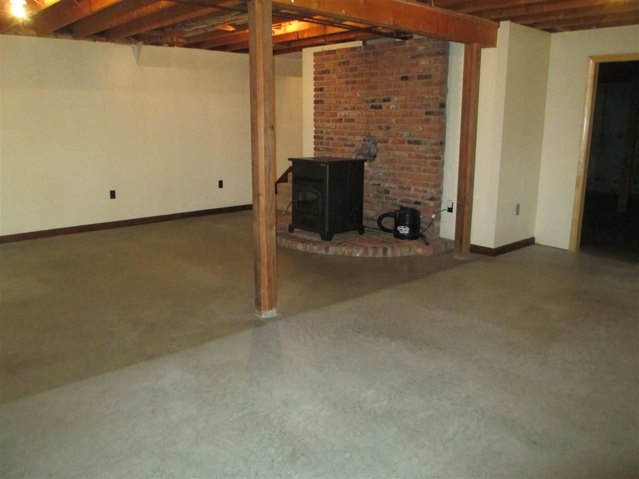 28 Long Pond Road Dunbarton, NH 03046 - Photo 24 of 29