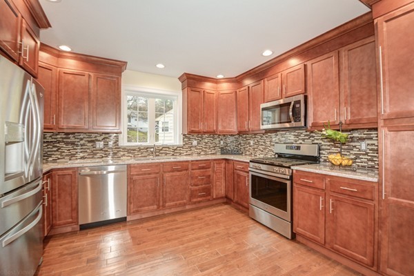 23 Kenberma Road Worcester, MA 01604 - Photo 5 of 28 Gallery Image 5
