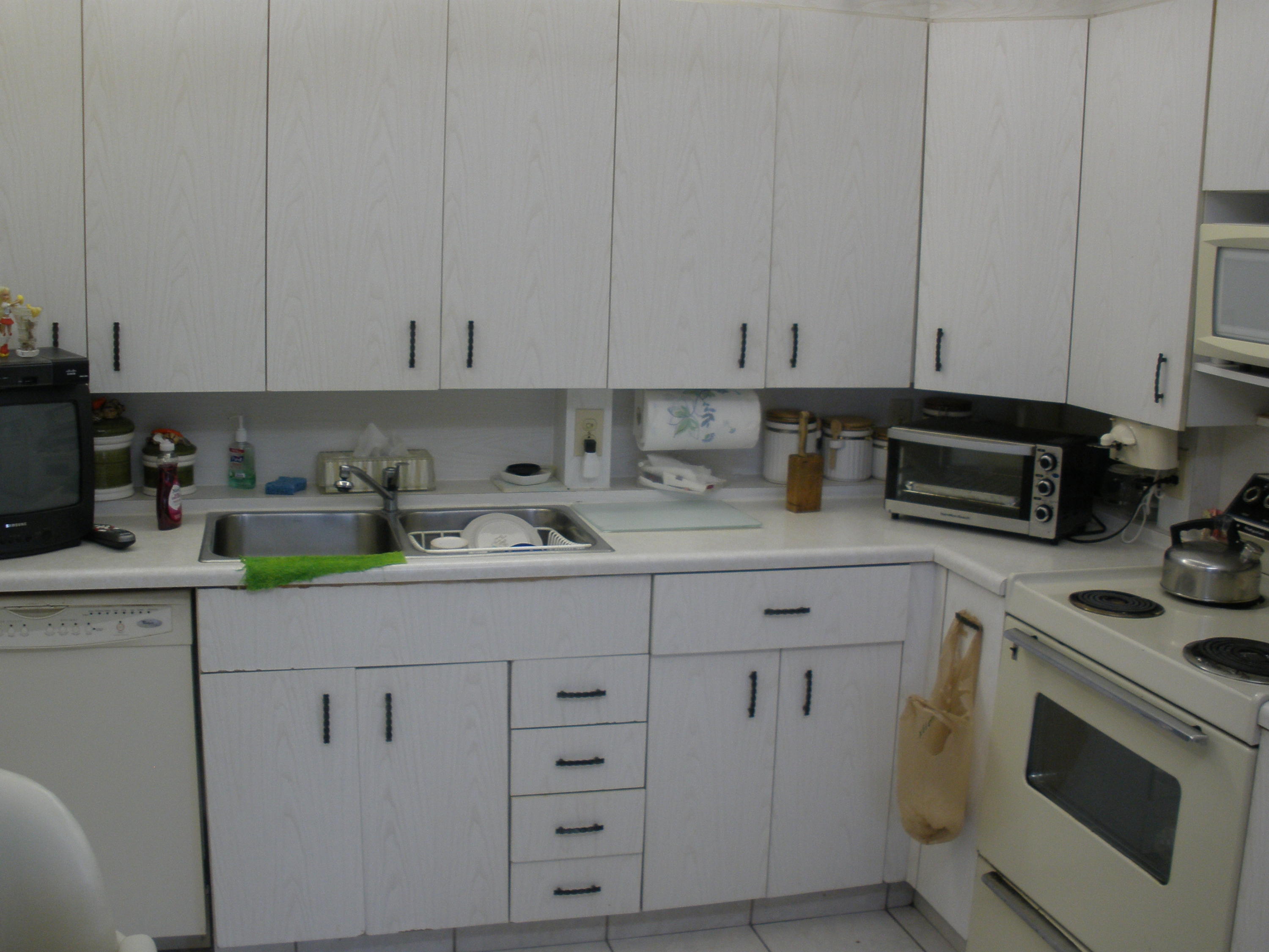 3033 Lincoln B Boca Raton, FL 33434 - Photo 2 of 14 002