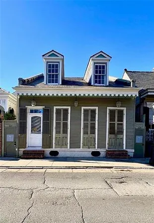 $1,950 | 1117 Bourbon Street, Unit 2, New Orleans, LA 70116