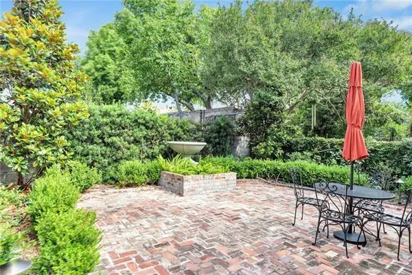 $1,950 | 1117 Bourbon Street, Unit 2, New Orleans, LA 70116