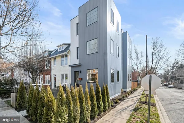 $3,095,000 | 3554 T Street Northwest, Washington, DC 20007