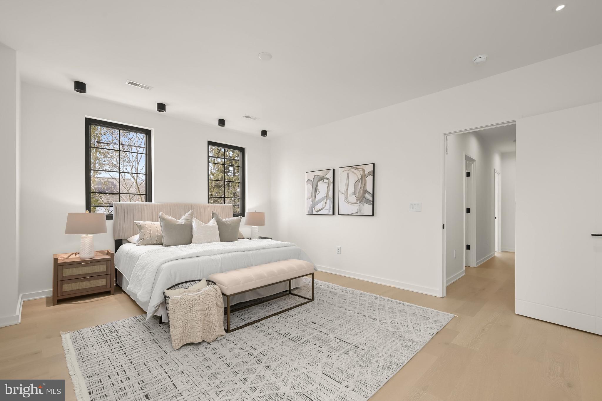 3554 T Street Northwest Washington, DC 20007 - Photo 21 of 54 Down lights...