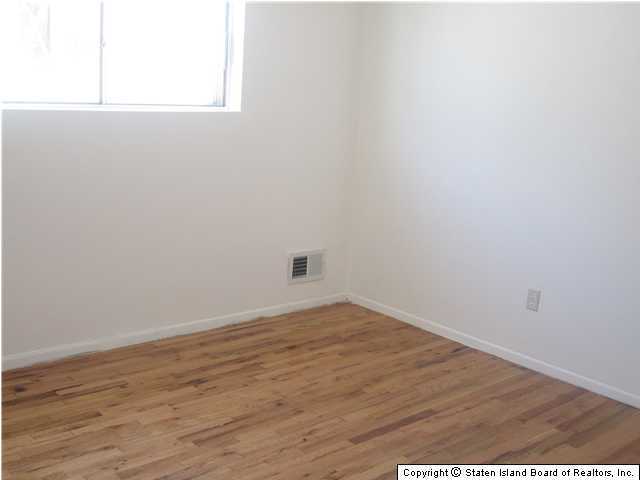 28 Birch Road Staten Island, NY 10303 - Photo 11 of 14 Additional Photo