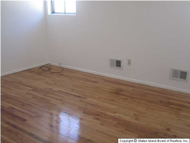 28 Birch Road Staten Island, NY 10303 - Photo 10 of 14 Additional Photo