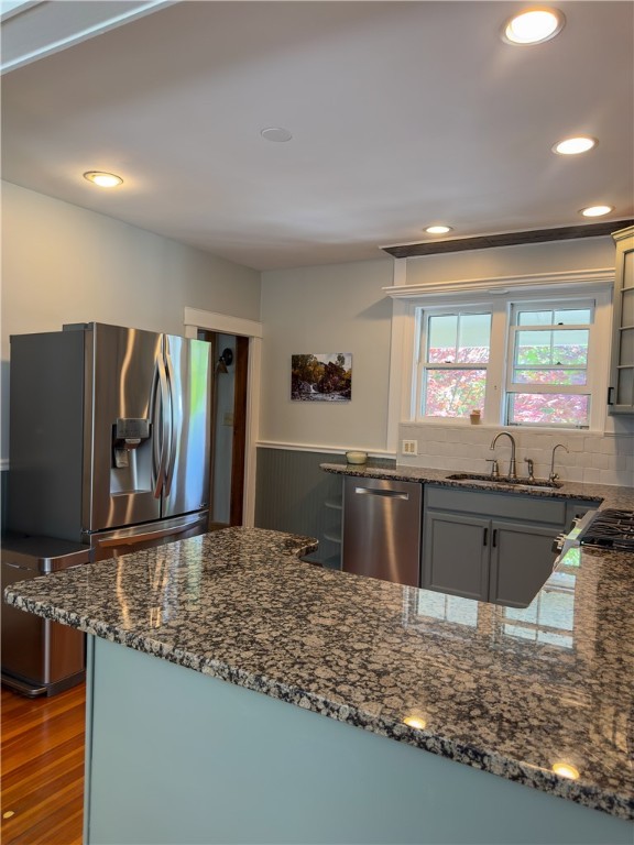 79 Bayside Avenue Warwick, RI 02888 - Photo 10 of 20