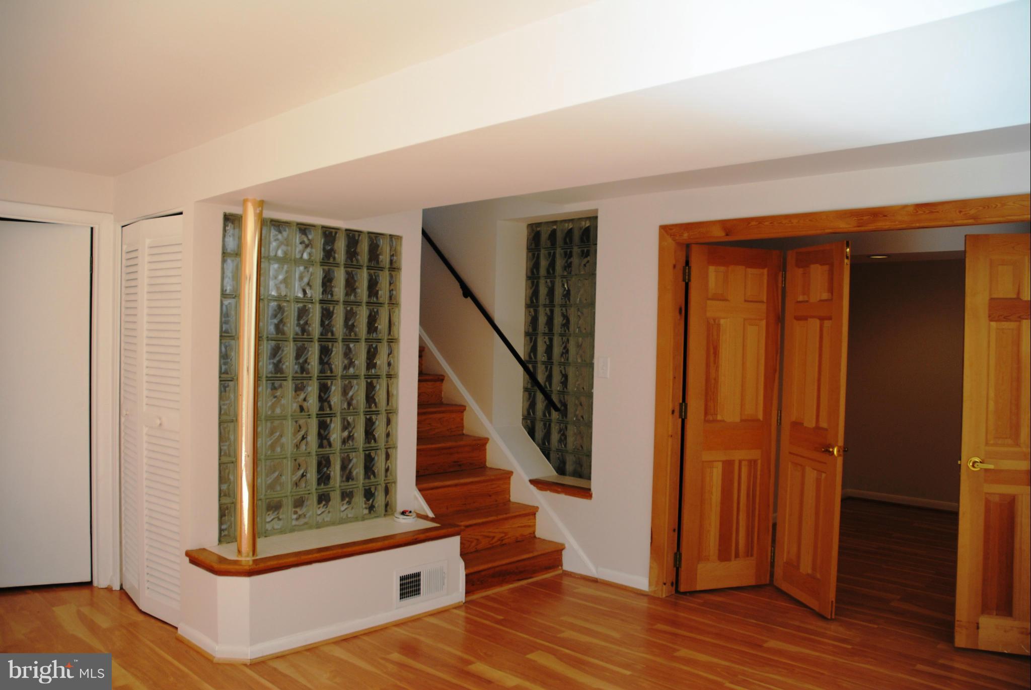 10834 Margate Road Silver Spring, MD 20901 - Photo 18 of 28 Steps up and half view of Office