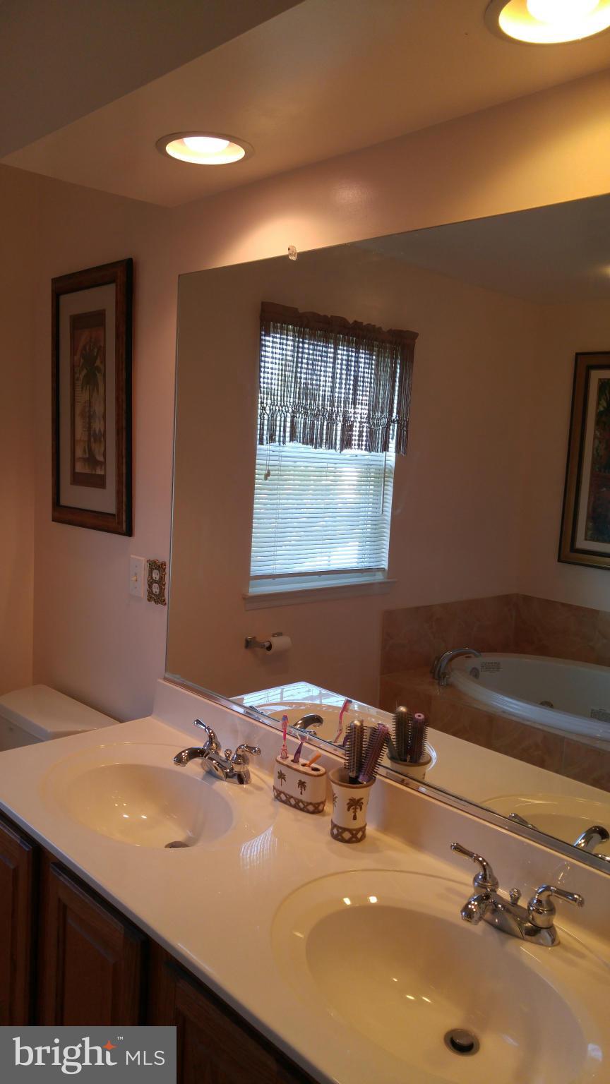 9 Perry Manor Court Perry Hall, MD 21128 - Photo 20 of 30 Bath (Master)