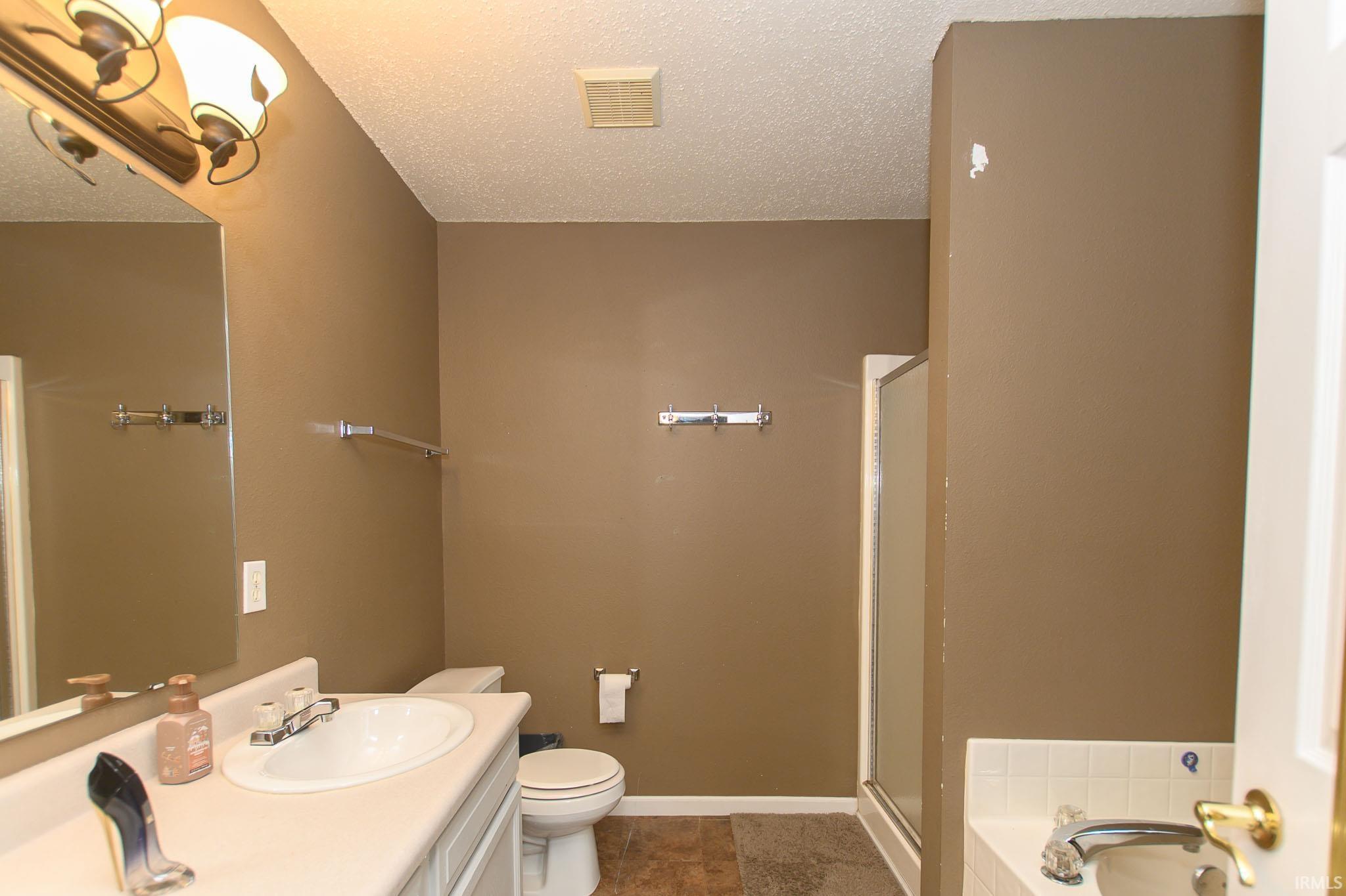 846 Springwater Road Kokomo, IN 46902 - Photo 23 of 34