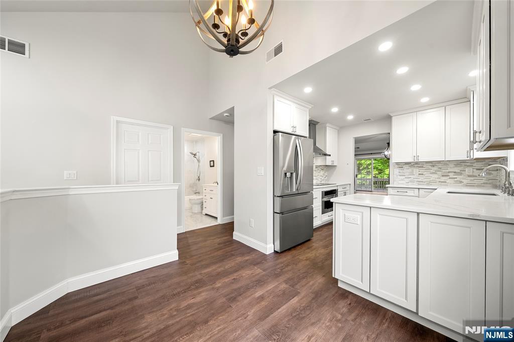 25 Woods Edge Road Old Tappan, NJ 07675 - Photo 9 of 30