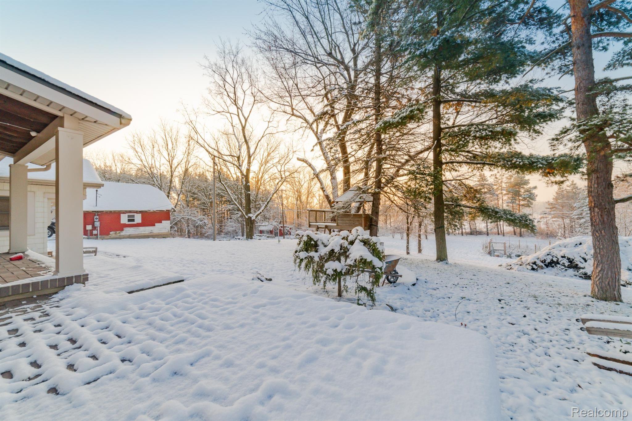 3529 Hunt Road Lapeer, MI 48446 - Photo 8 of 62 3529 Hunt Rd-5.jpg
