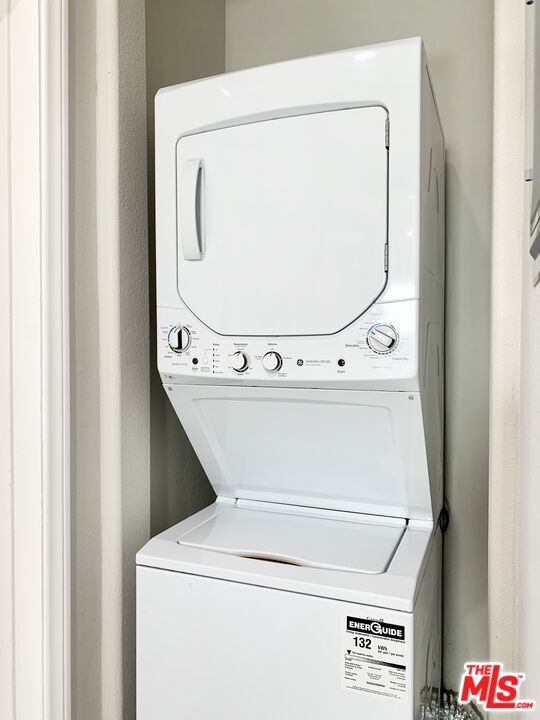 604 East Windsor Road, Unit C Glendale, CA 91205 - Photo 13 of 22