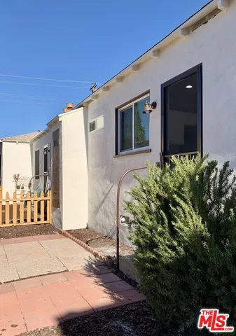 $2,295 | 604 East Windsor Road, Unit B, Glendale, CA 91205