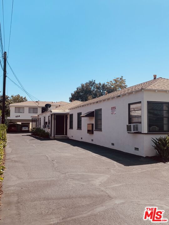 604 East Windsor Road, Unit C Glendale, CA 91205 - Photo 2 of 22