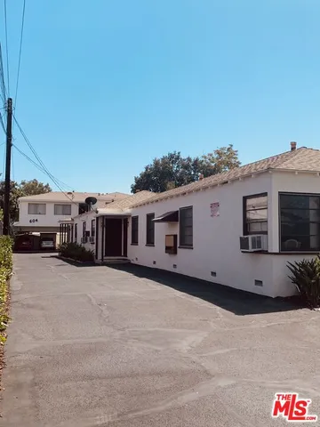 $2,275 | 604 East Windsor Road, Unit C, Glendale, CA 91205