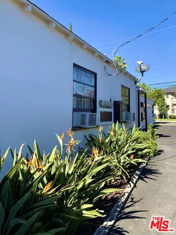 $2,275 | 604 East Windsor Road, Unit C, Glendale, CA 91205