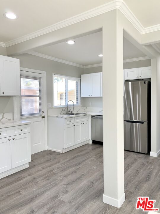 604 East Windsor Road, Unit C Glendale, CA 91205 - Photo 5 of 22