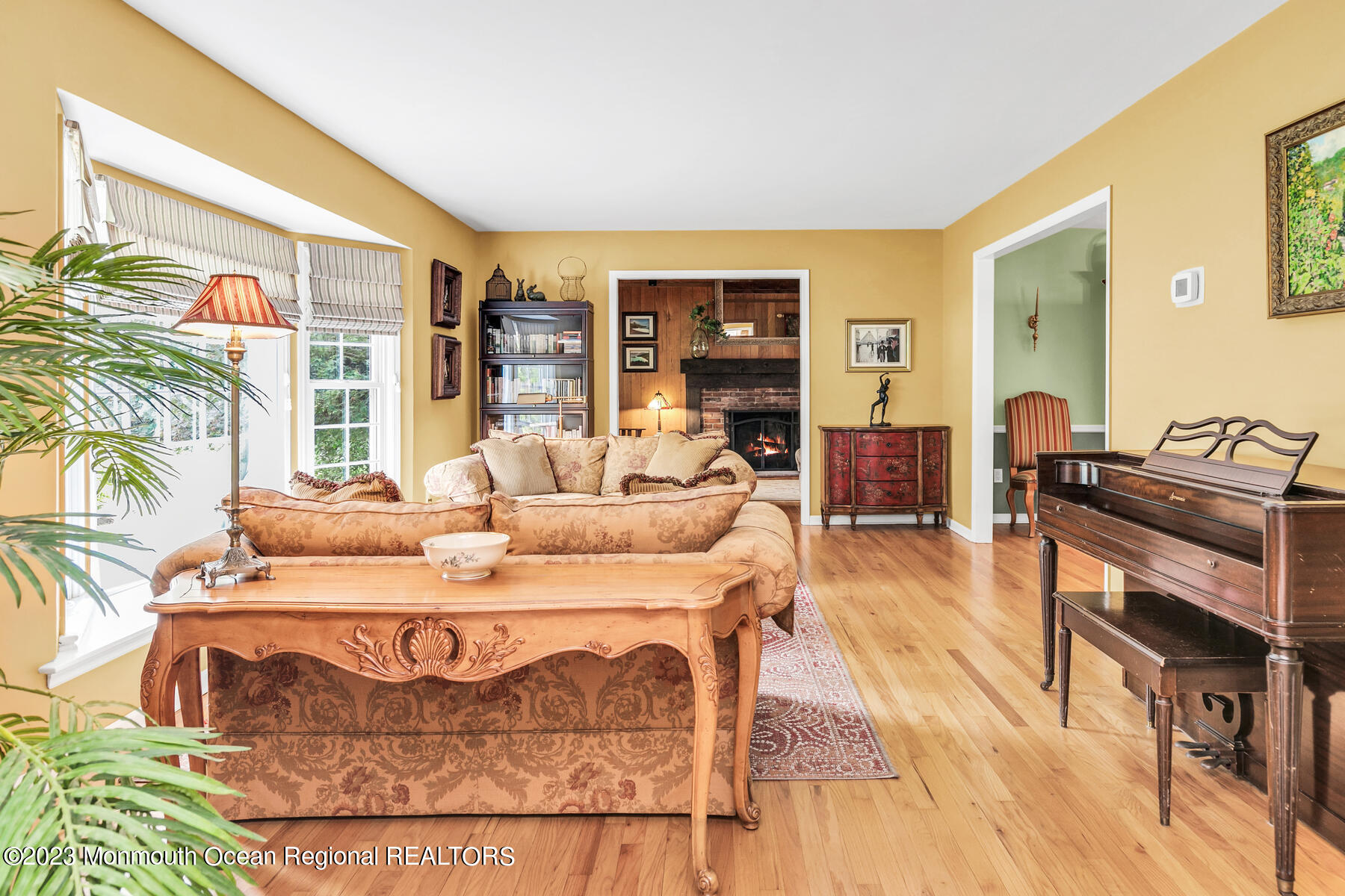 40 Woodhollow Road Colts Neck, NJ 07722 - Photo 11 of 57 1F8A7057-012-008-1800x1200