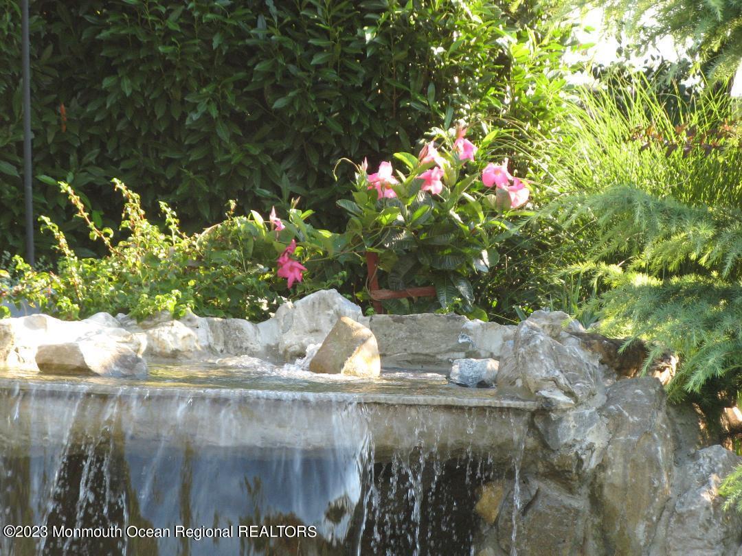40 Woodhollow Road Colts Neck, NJ 07722 - Photo 39 of 57 40 Woodhollow waterfall #2