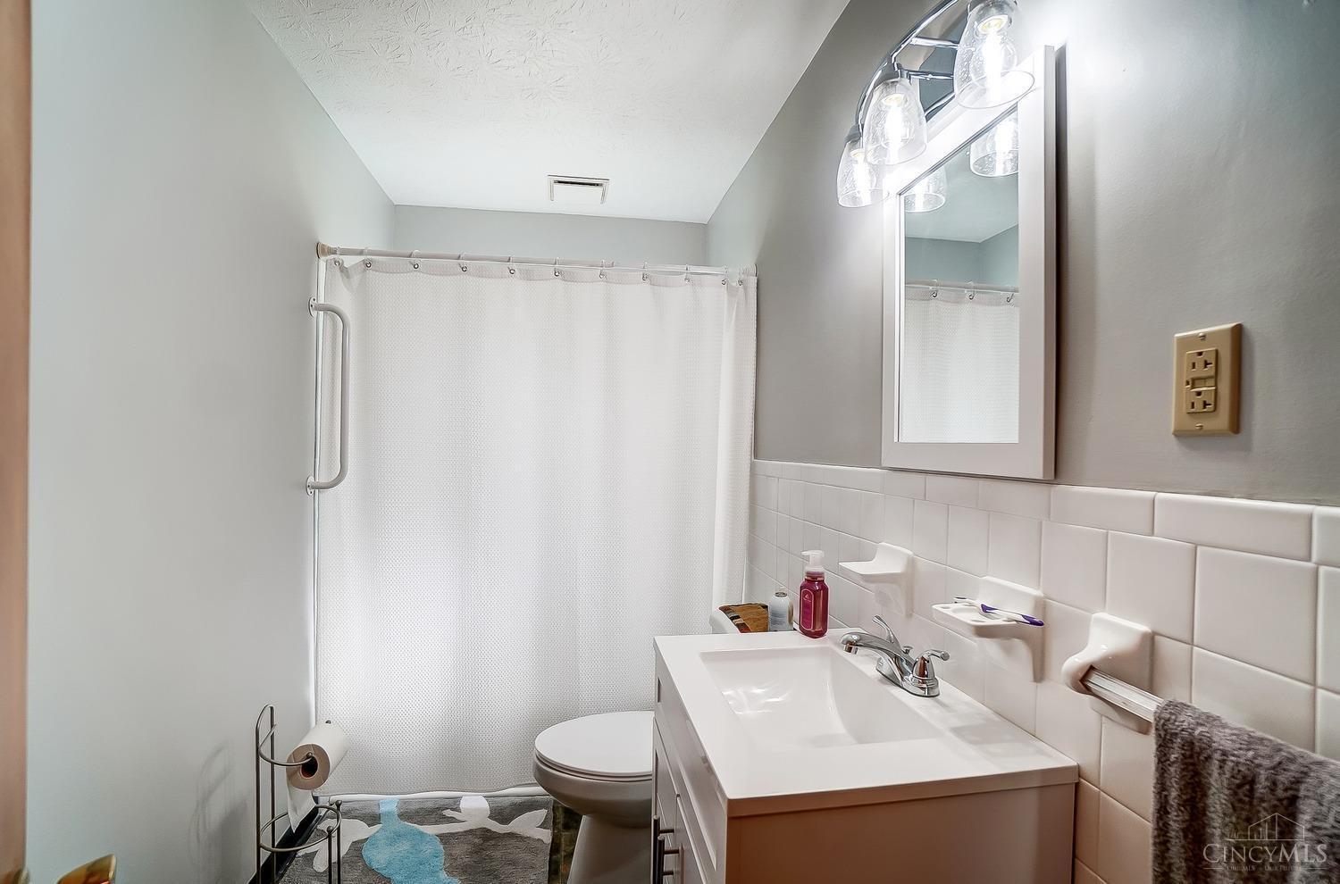 202 Lylburn Road Middletown, OH 45044 - Photo 14 of 38 Gallery Image 14