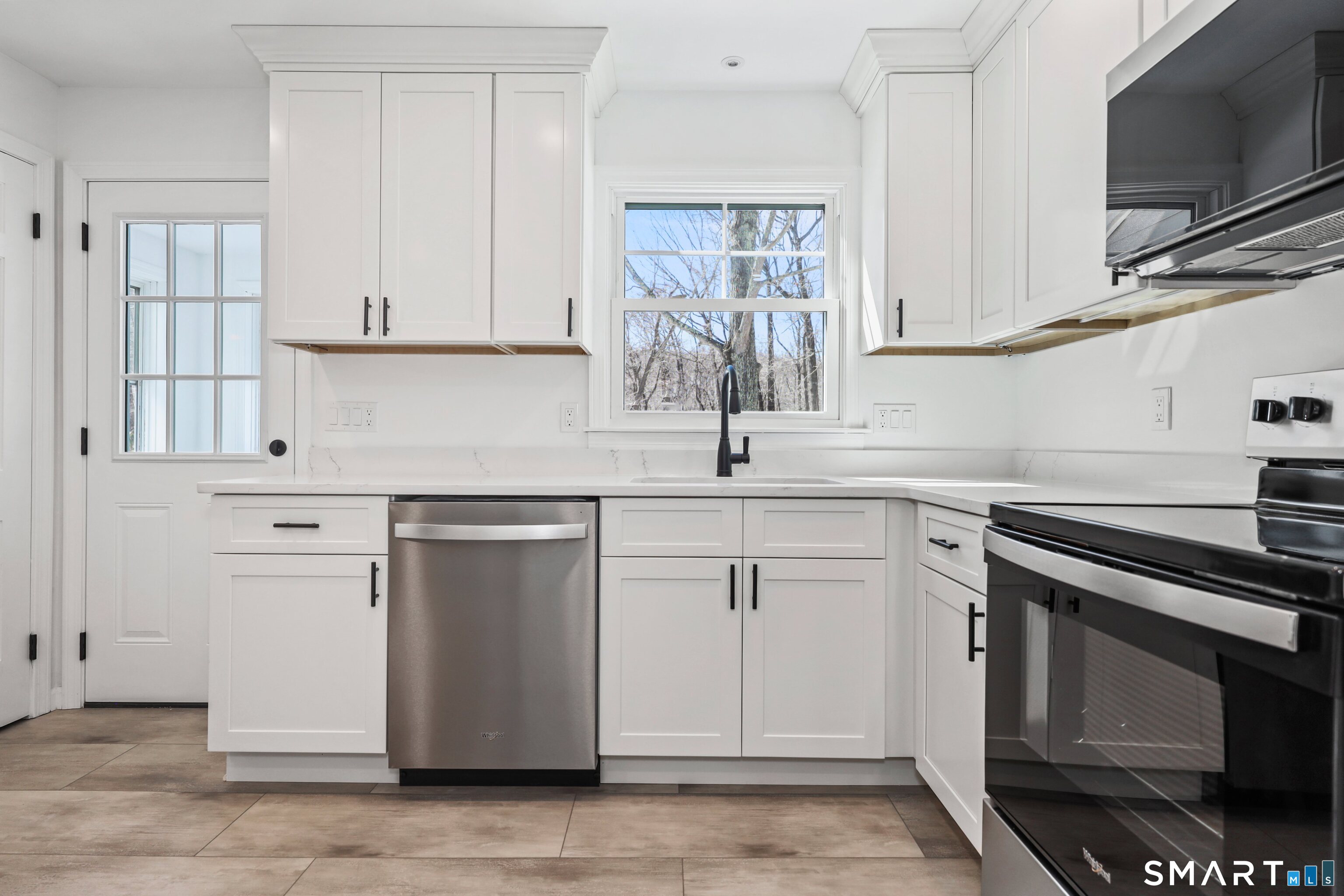 58 Bee Mountain Road Oxford, CT 06478 - Photo 13 of 40