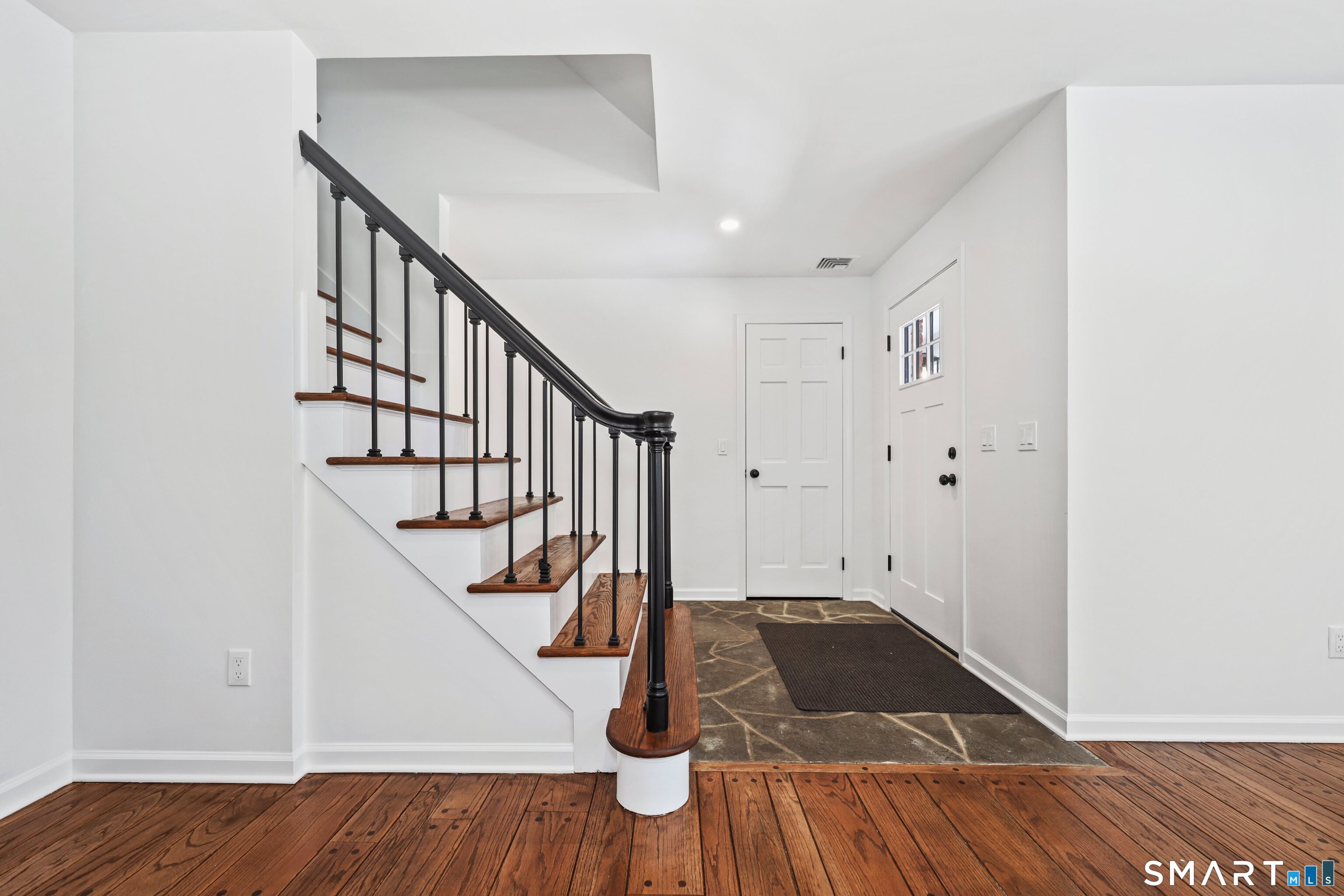 58 Bee Mountain Road Oxford, CT 06478 - Photo 5 of 40