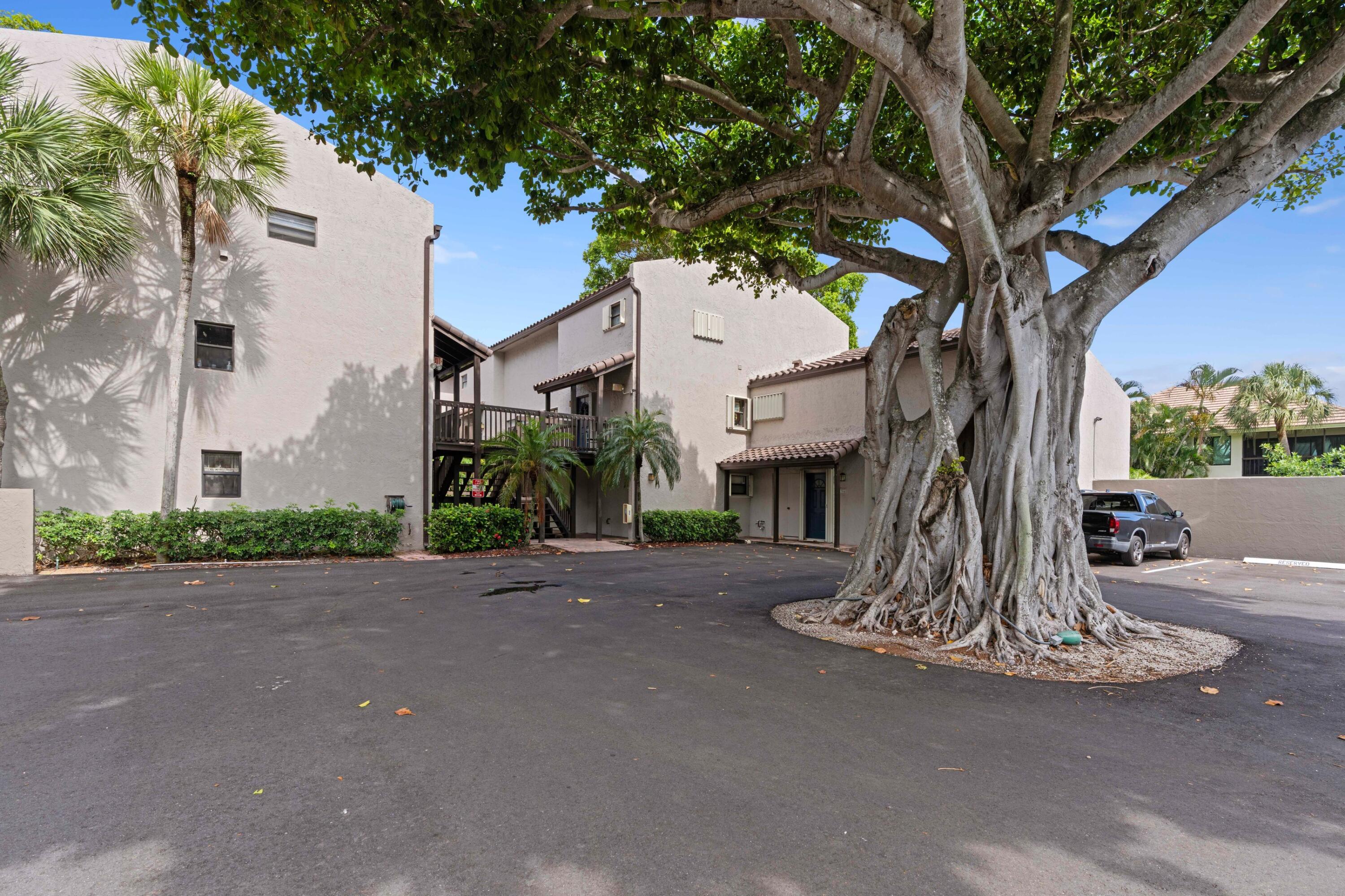 149 Northwest 70th Street, Unit 302B Boca Raton, FL 33487 - Photo 31 of 44 Front Exterior