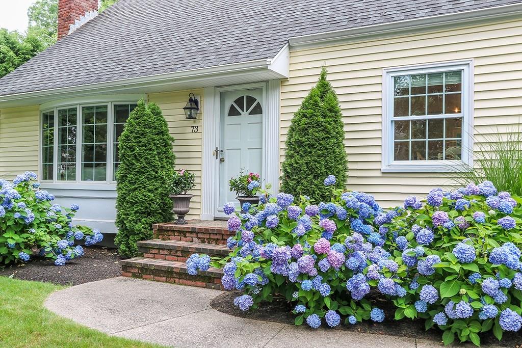 73 Old Post Road Walpole, MA 02032 - Photo 4 of 37