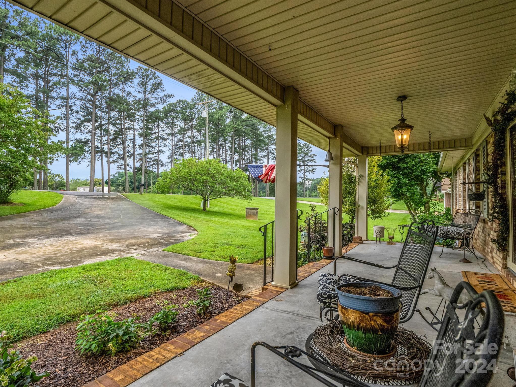 1140 Ratchford Road Dallas, NC 28034 - Photo 4 of 37 Gallery Image 4