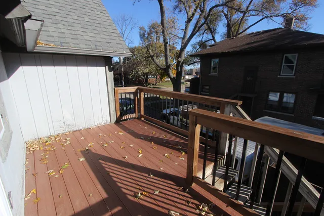 $1,695 | 19 West Crystal Lake Avenue, Unit 19, Crystal Lake, IL 60014