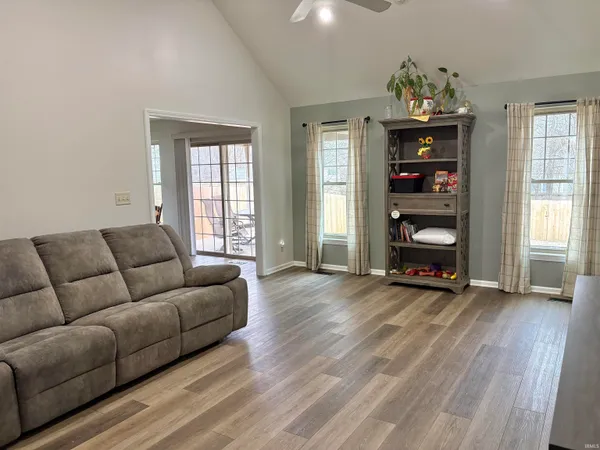 $400,000 | 8128 O'Brian Boulevard, Newburgh, IN 47630