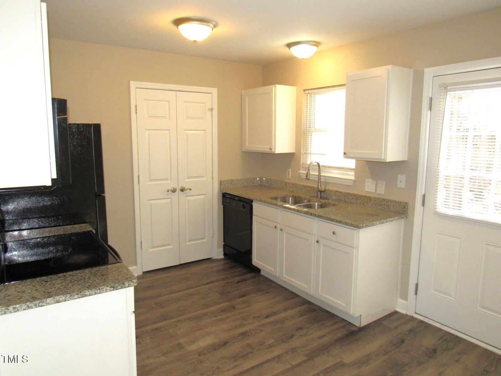 1313 Swingline Way Raleigh, NC 27610 - Photo 5 of 26 Kitchen