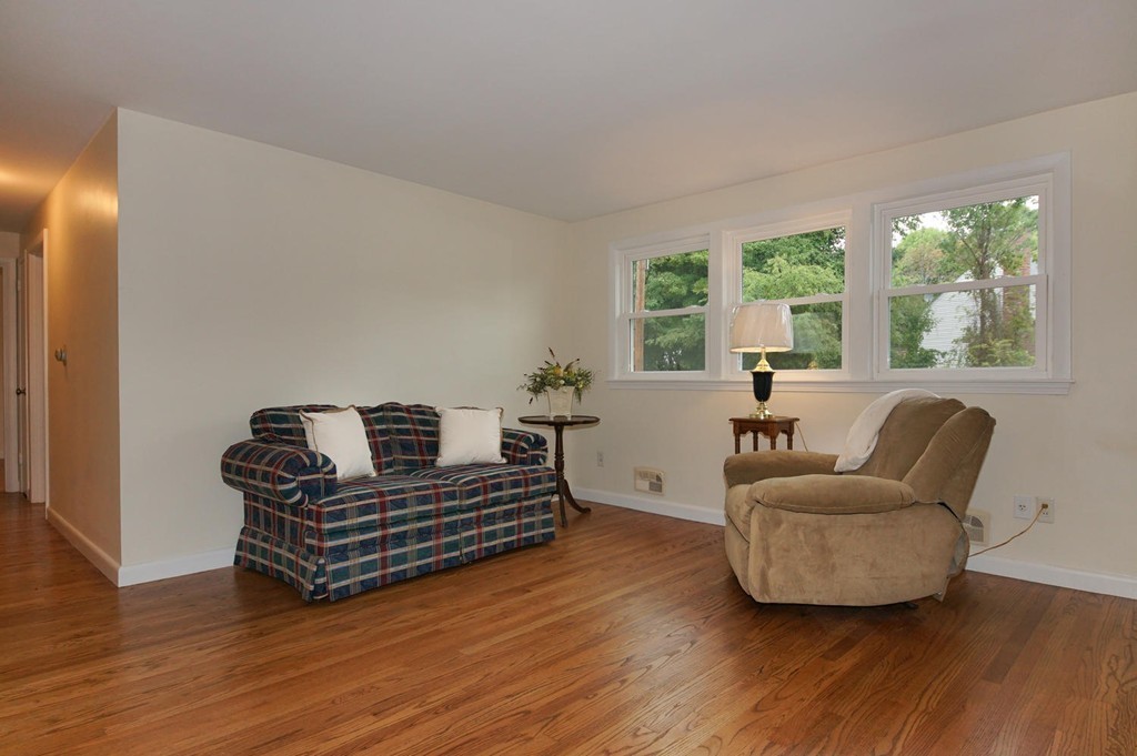 191 Framingham Road Marlborough, MA 01752 - Photo 9 of 27 Gallery Image 9