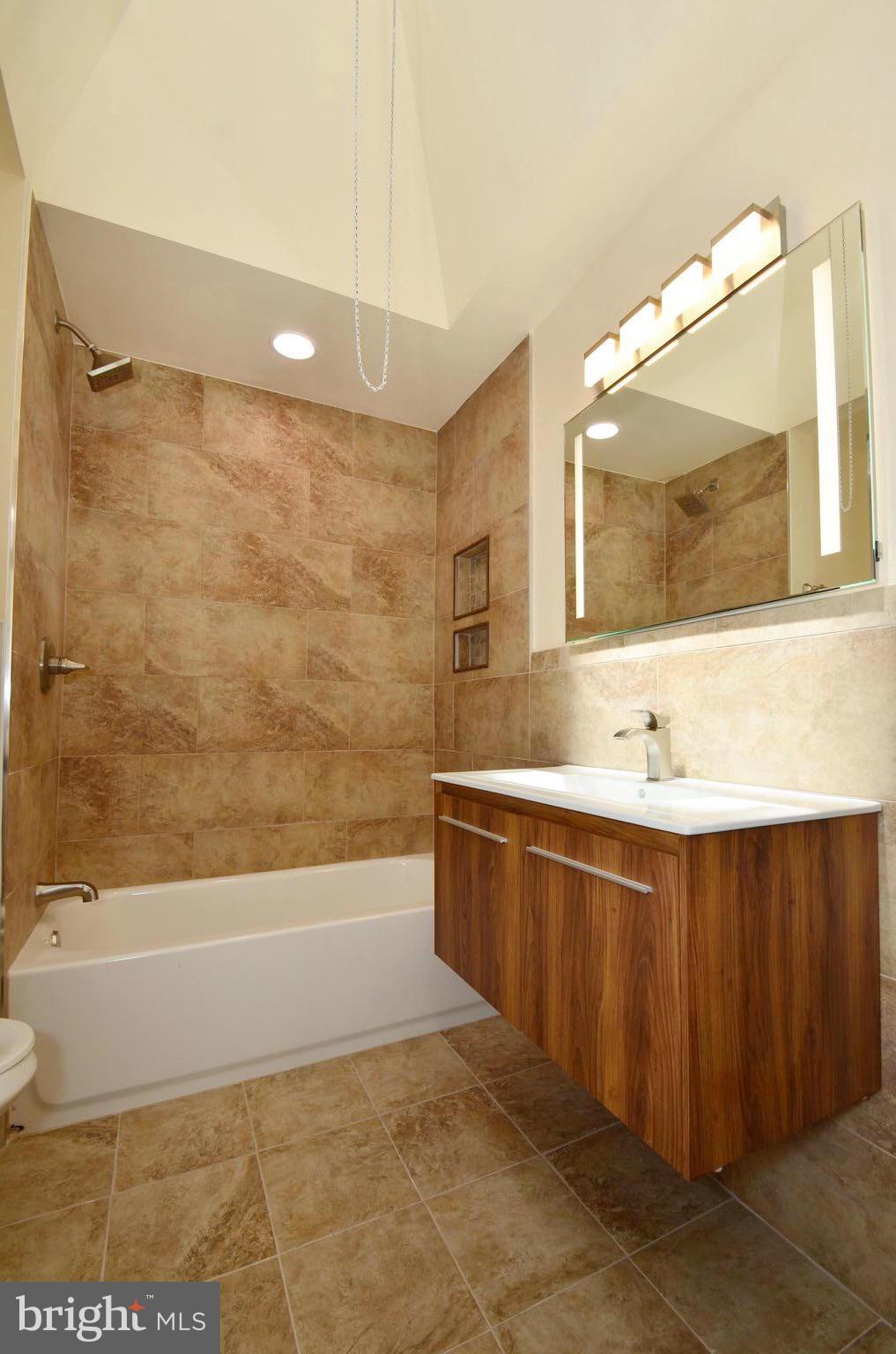 5780 Haddington Lane Philadelphia, PA 19131 - Photo 12 of 36