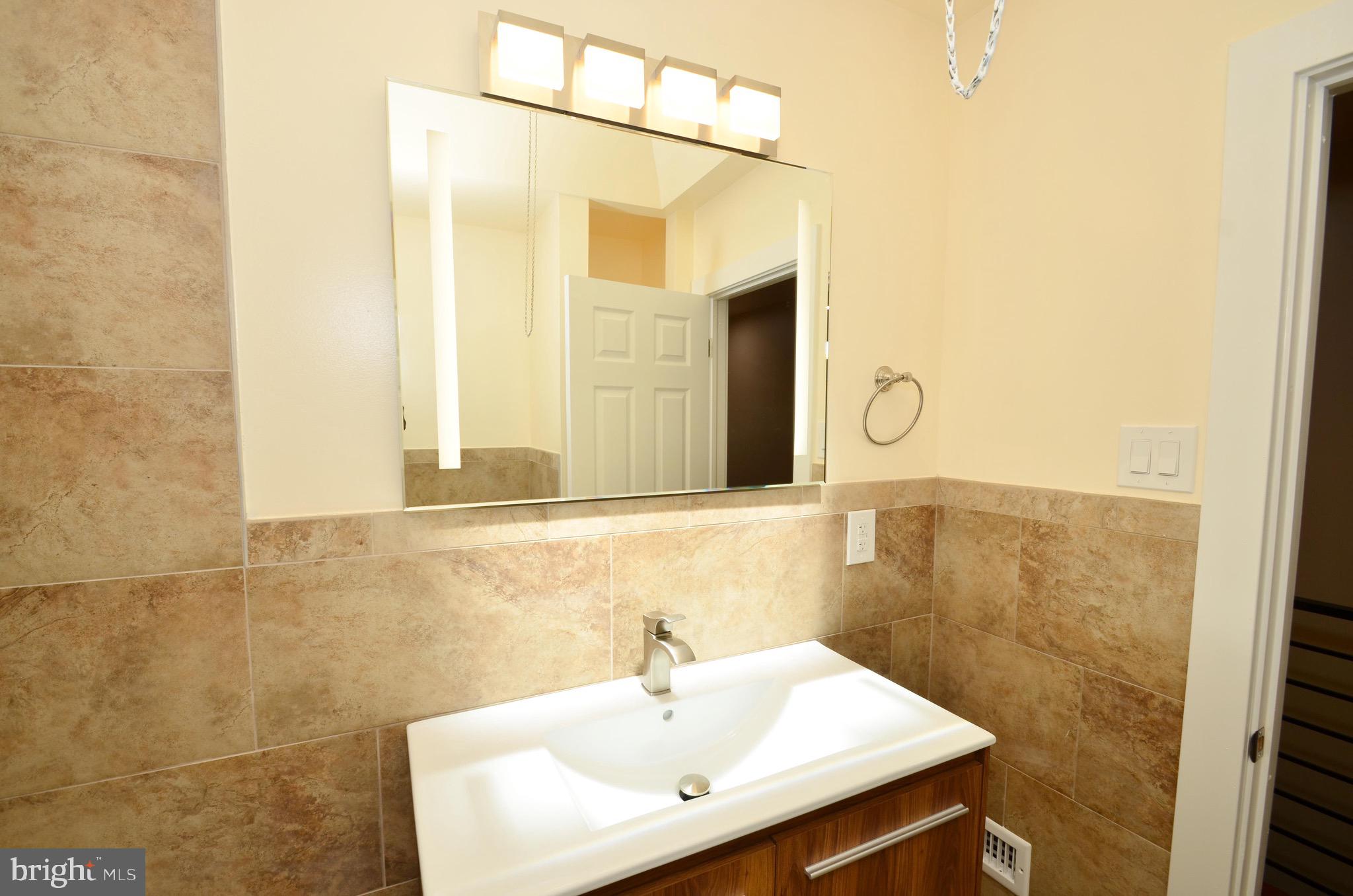 5780 Haddington Lane Philadelphia, PA 19131 - Photo 15 of 36