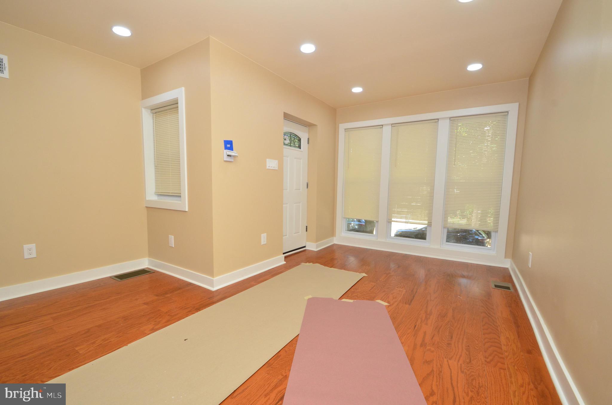 5780 Haddington Lane Philadelphia, PA 19131 - Photo 4 of 36