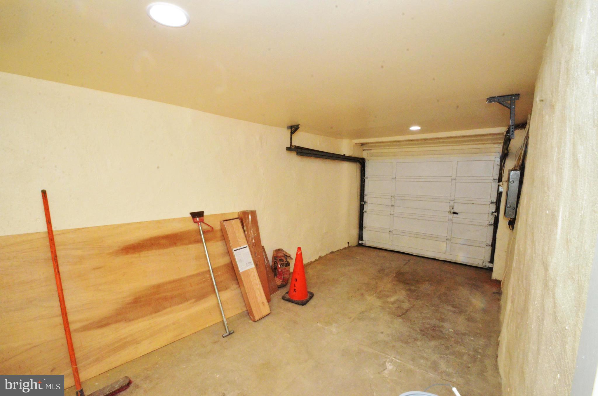 5780 Haddington Lane Philadelphia, PA 19131 - Photo 33 of 36