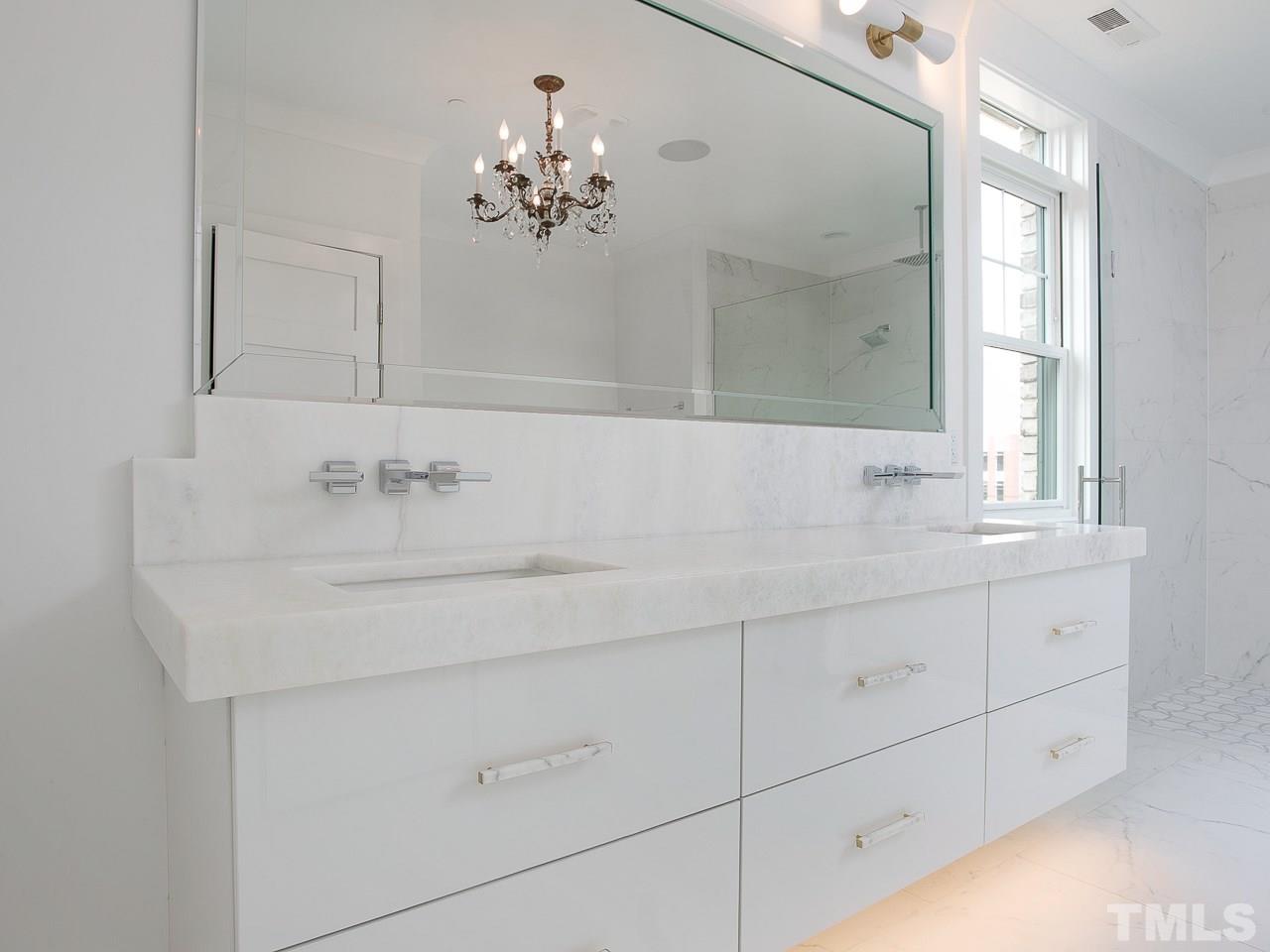 2101 Cameron Manor Lane, Unit 111 Raleigh, NC 27605 - Photo 23 of 30