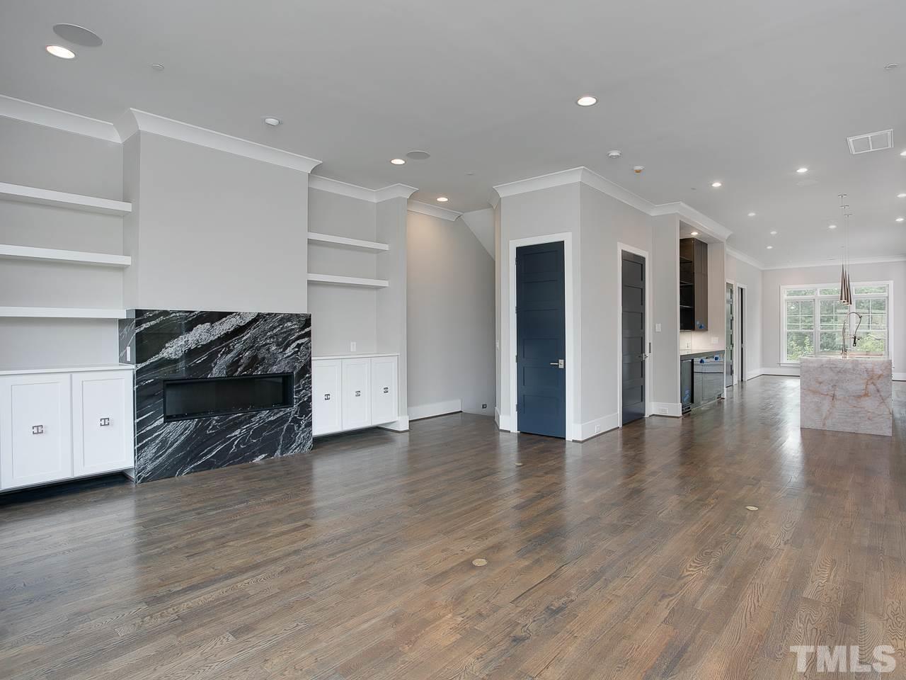 2101 Cameron Manor Lane, Unit 111 Raleigh, NC 27605 - Photo 5 of 30