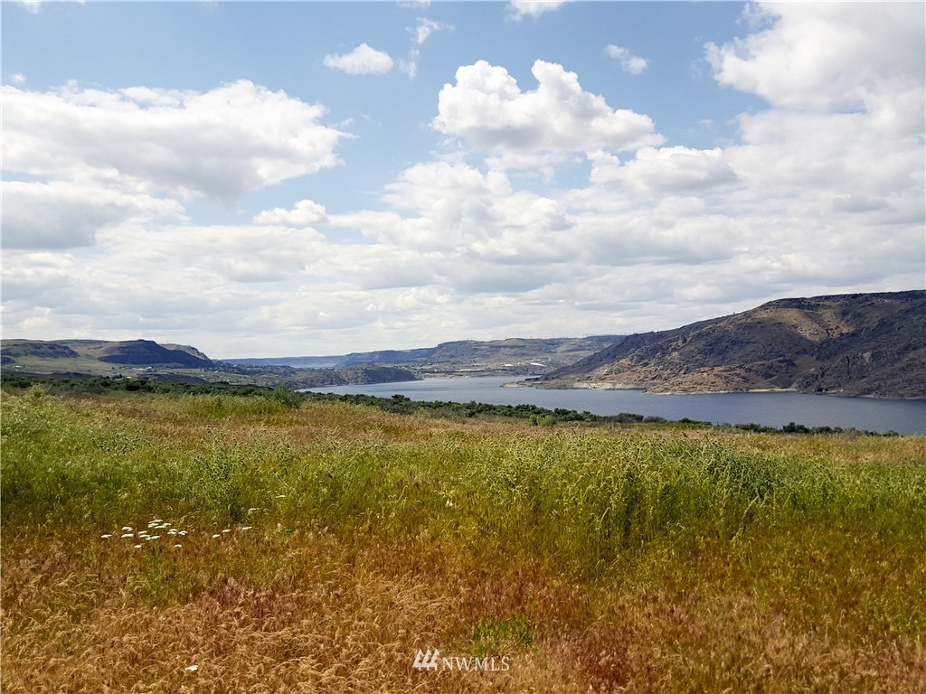4199 East Spring Canyon Road Grand Coulee, WA 99133 - Photo 1 of 24 Gallery Image 1