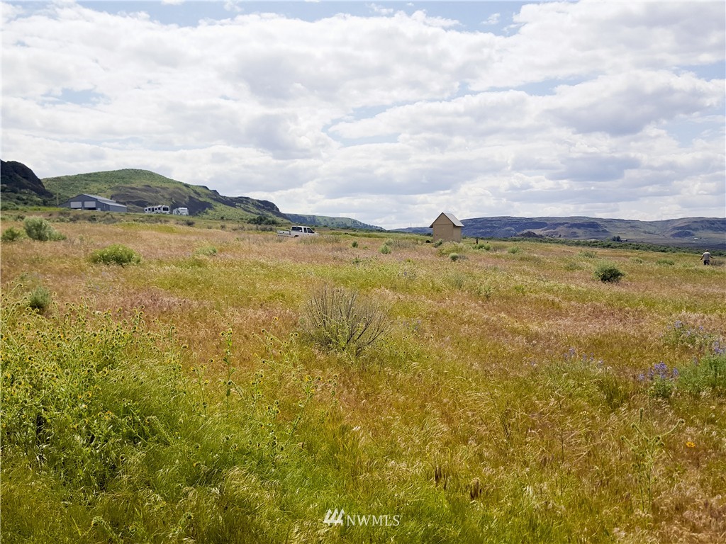 4199 East Spring Canyon Road Grand Coulee, WA 99133 - Photo 12 of 24 Gallery Image 12