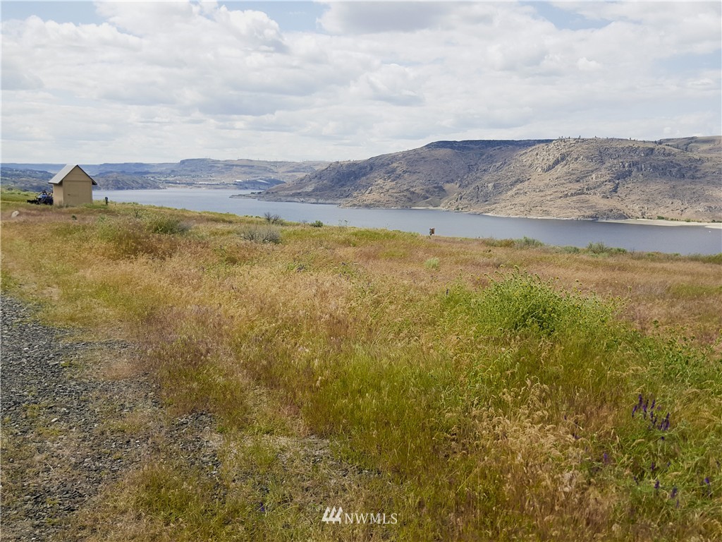 4199 East Spring Canyon Road Grand Coulee, WA 99133 - Photo 10 of 24 Gallery Image 10