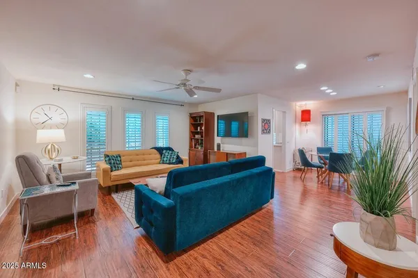 $2,195 | 5221 North 24th Street, Unit 102, Phoenix, AZ 85016