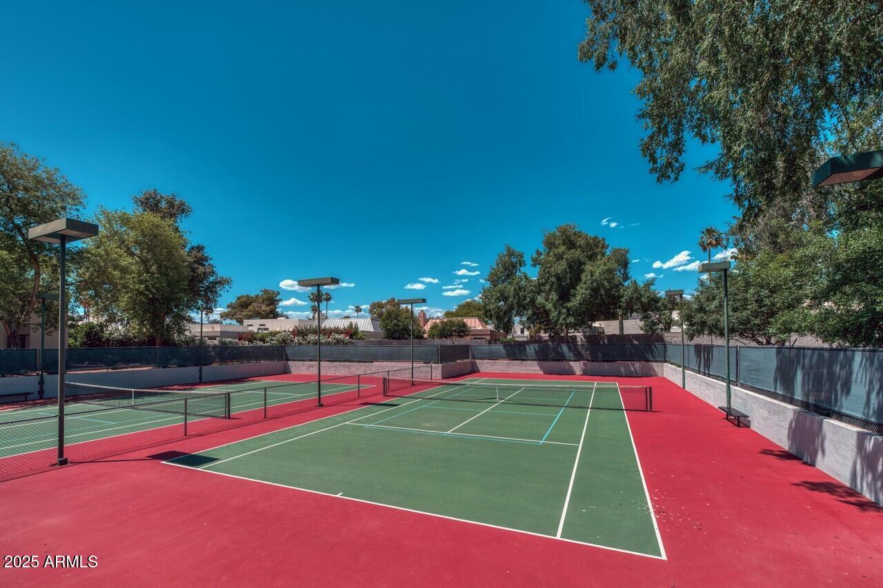 5221 North 24th Street, Unit 102 Phoenix, AZ 85016 - Photo 18 of 19 Community Tennis Courts