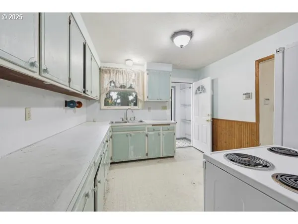 $334,900 | 141 Northeast 188th Avenue, Gresham, OR 97230