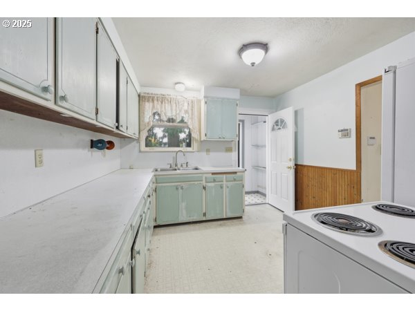 141 Northeast 188th Avenue Gresham, OR 97230 - Photo 18 of 31