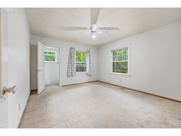 141 Northeast 188th Avenue Gresham, OR 97230 - Photo 21 of 31 Bedroom
