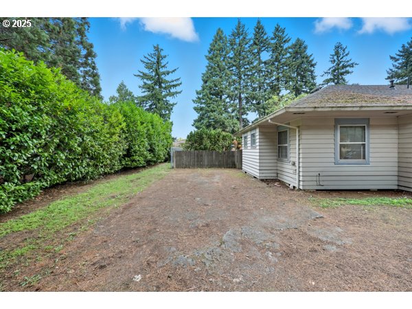 141 Northeast 188th Avenue Gresham, OR 97230 - Photo 31 of 31 Parking